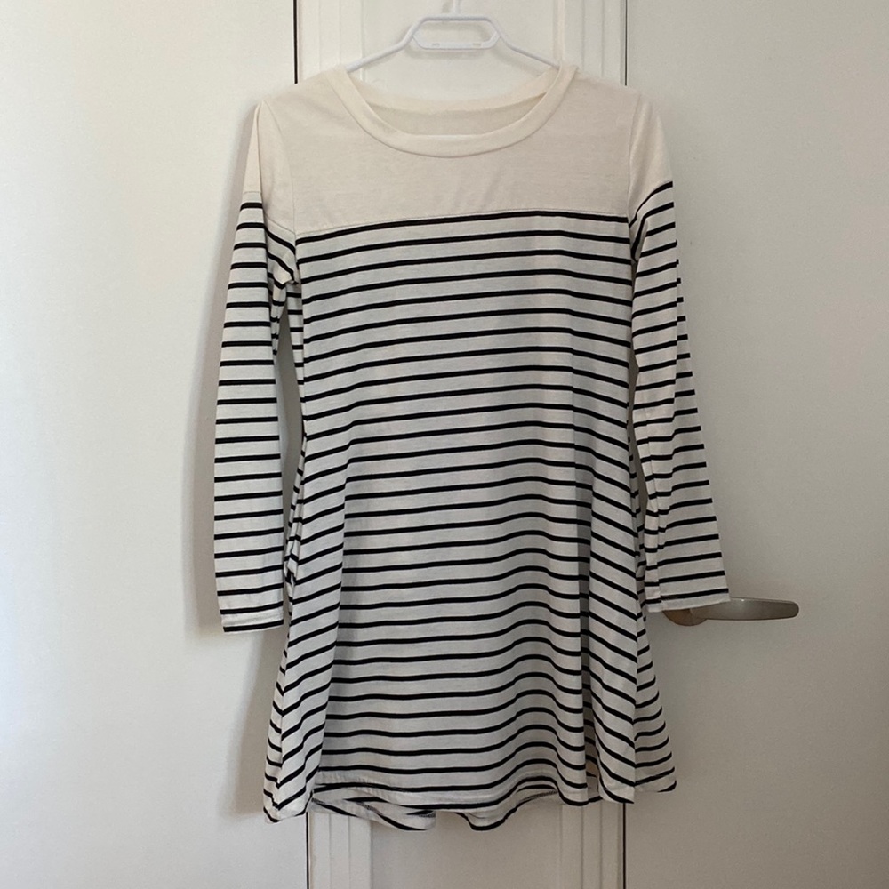 Flowy Black and white stripes dress